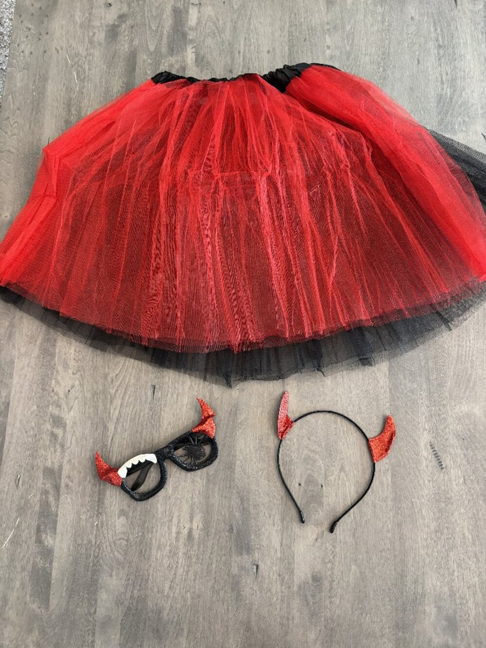 Devil Headband/glasses/skirt women's party costume NEW